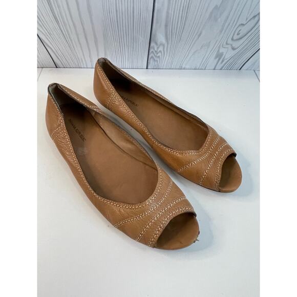Banana Republic Peek for Summer Flat Brown Leather Size 7.5 - Picture 3 of 5